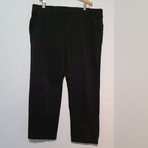 LEE EXTREME COMFORT STRAIGHT FIT FLAT FRONT PANTS - SIZE 42 X30 | BLACK